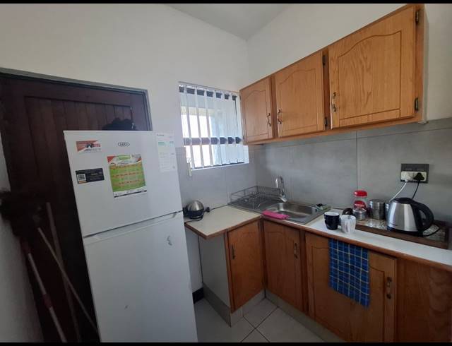 1,040M² OFFICE FOR SALE IN VANDERBIJLPARK SW 5